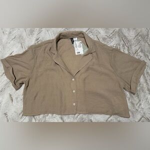 H&M Divided Tan Textured V-Neck Button Down Crop Top